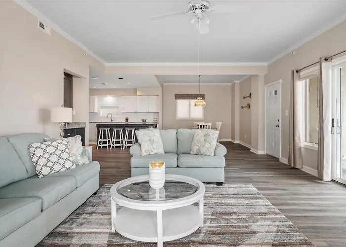 One Of A Kind Ocean Front 3 Bedroom In North Oc With Private Garage! Holiday home