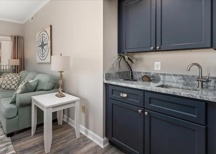 One Of A Kind Ocean Front 3 Bedroom In North Oc With Private Garage! Holiday home *