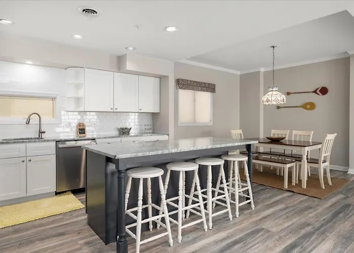 One Of A Kind Ocean Front 3 Bedroom In North Oc With Private Garage! Holiday home Ocean City