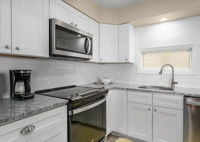One Of A Kind Ocean Front 3 Bedroom In North Oc With Private Garage! *
