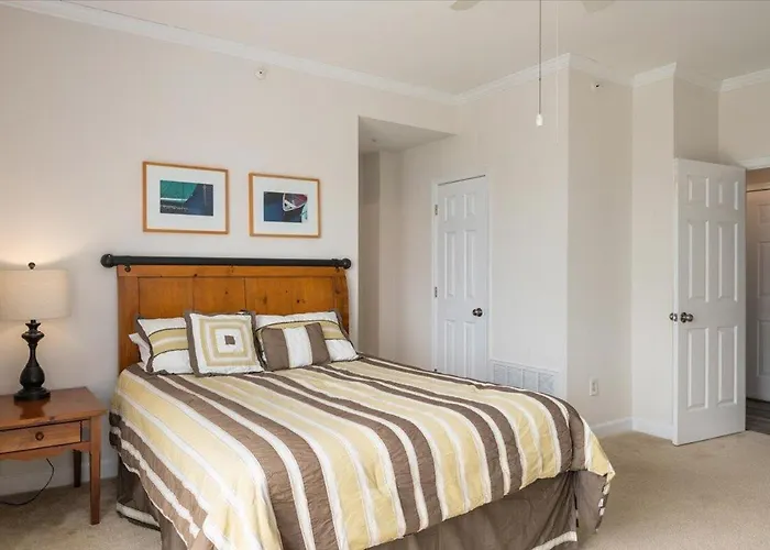 One Of A Kind Ocean Front 3 Bedroom In North Oc With Private Garage!