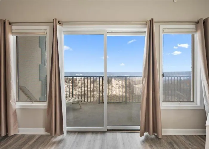 One Of A Kind Ocean Front 3 Bedroom In North Oc With Private Garage!