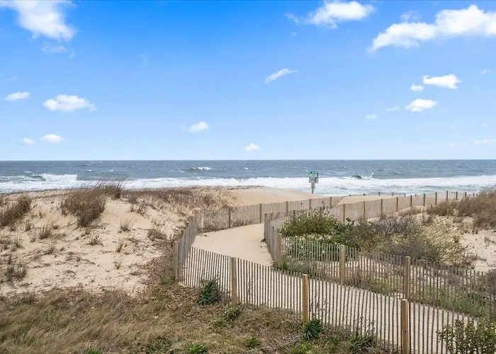 One Of A Kind Ocean Front 3 Bedroom In North Oc With Private Garage!