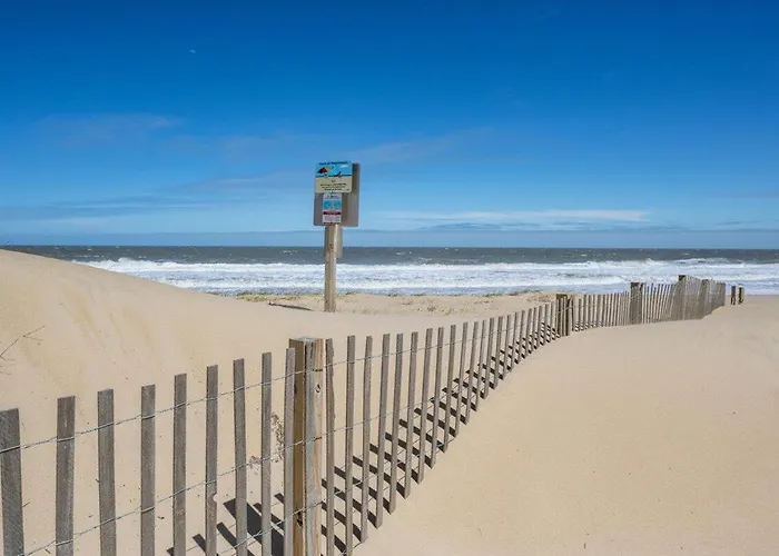One Of A Kind Ocean Front 3 Bedroom In North Oc With Private Garage! Holiday home